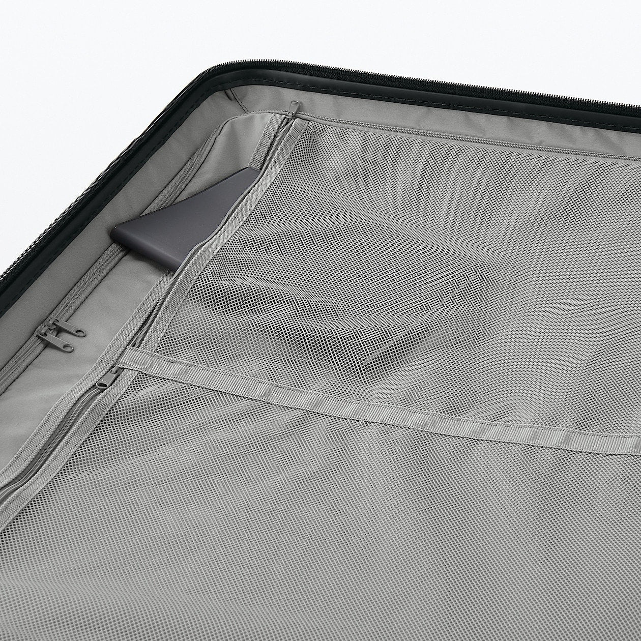Hard Shell Suitcase - 105L (77cm) - Image 30