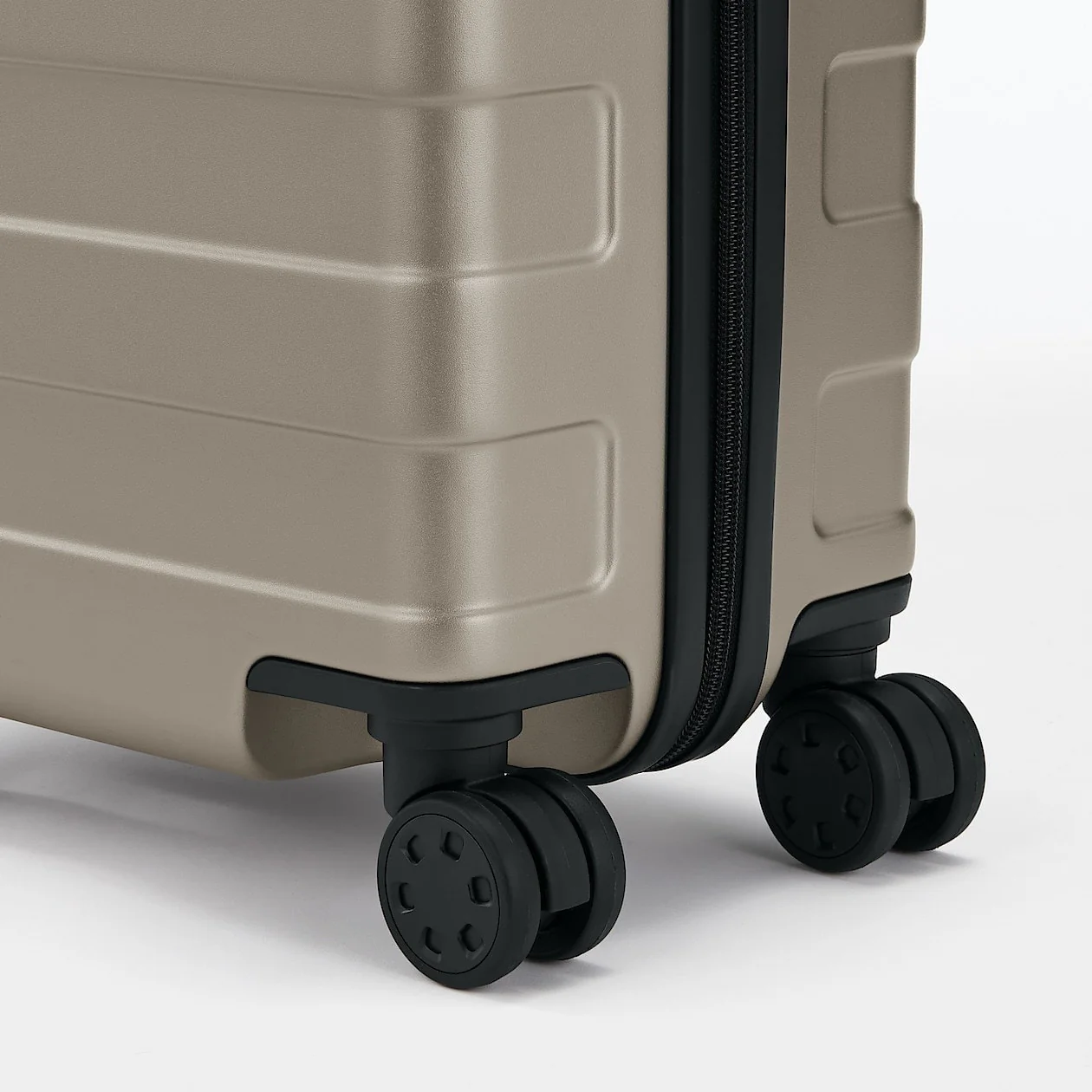 Hard Shell Suitcase - 20L (47cm) - Beige - Image 8