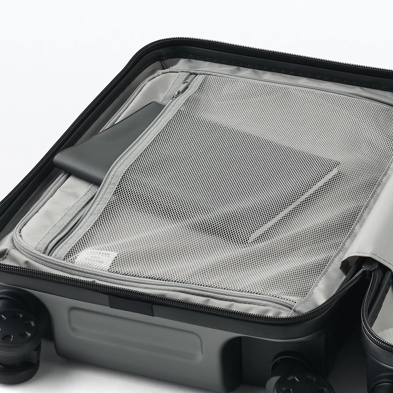 Hard Shell Suitcase - 20L (47cm) - Image 59