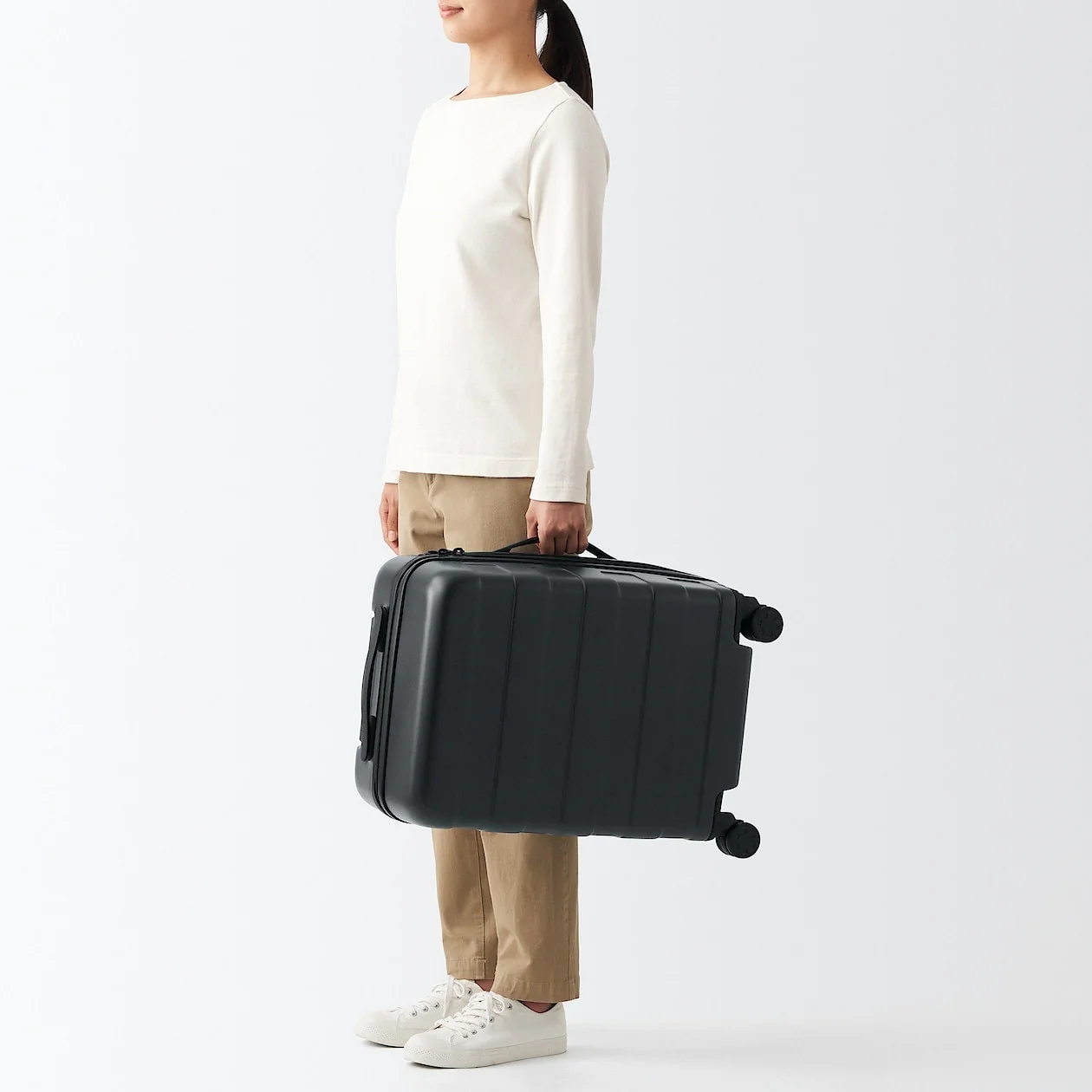 Hard Shell Suitcase - 36L (54cm) - Image 100