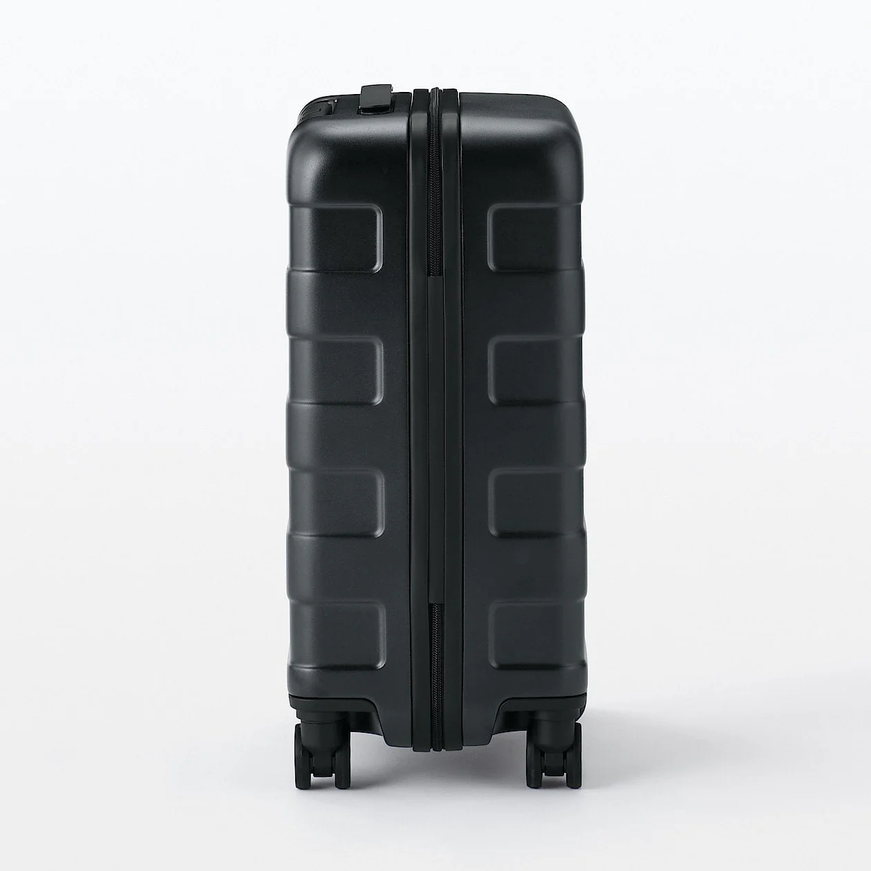 Hard Shell Suitcase - 36L (54cm) - Image 103