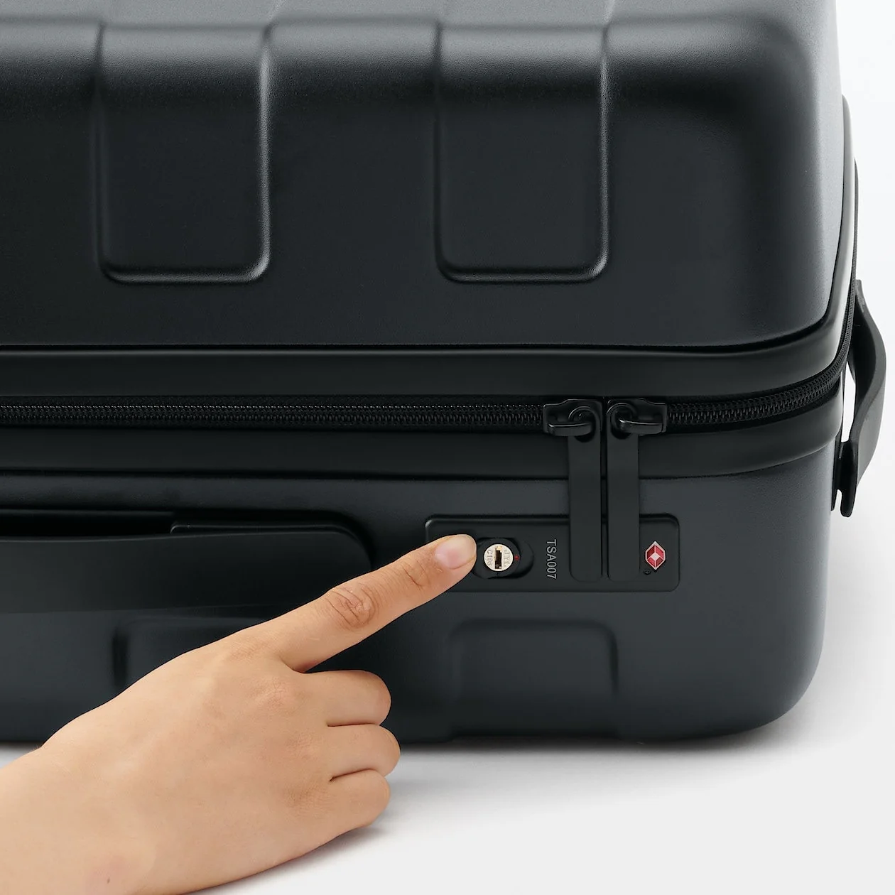 Hard Shell Suitcase - 36L (54cm) - Image 110
