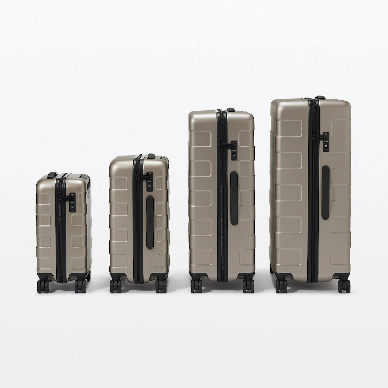Hard Shell Suitcase - 36L (54cm) - Image 39