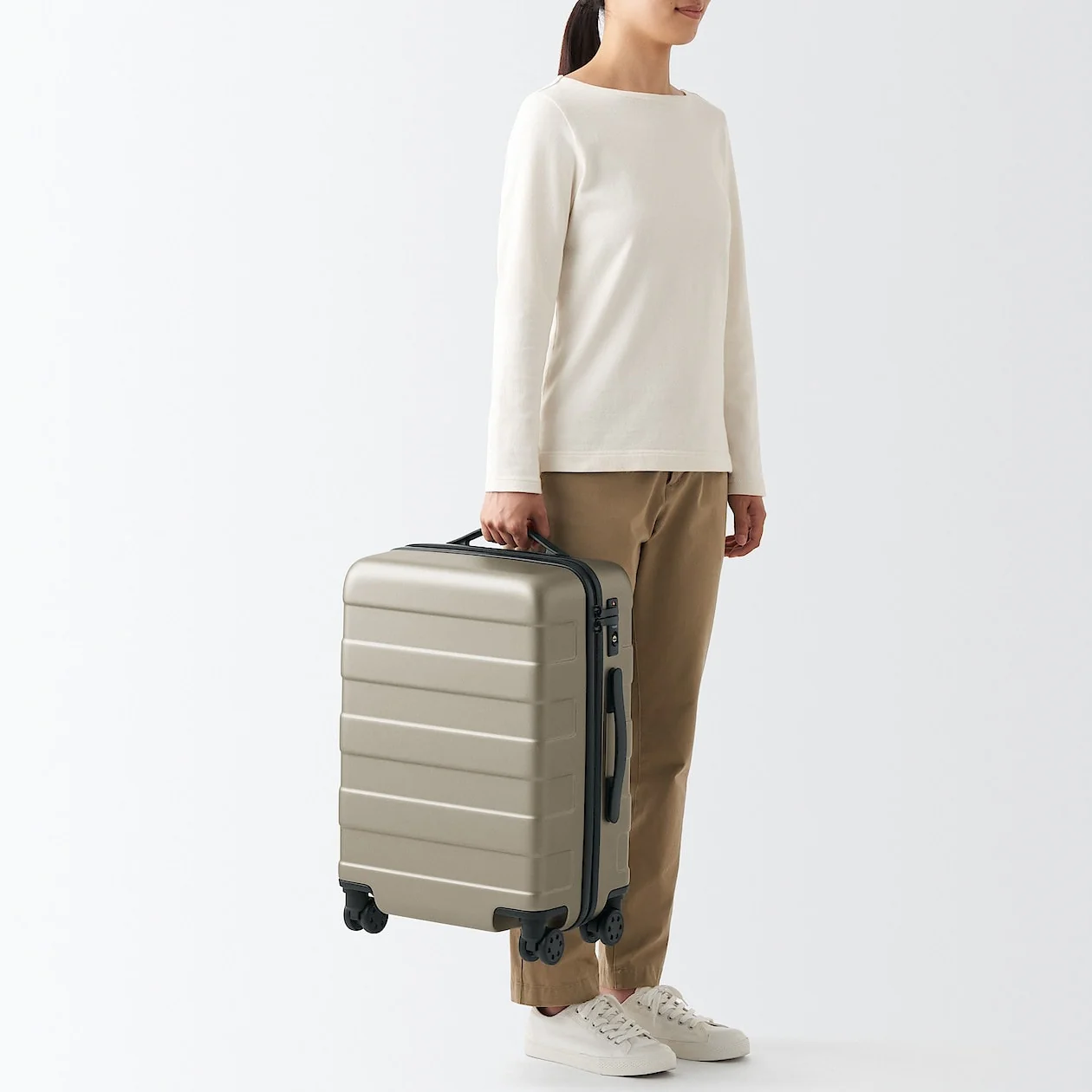 Hard Shell Suitcase - 36L (54cm) - Image 62