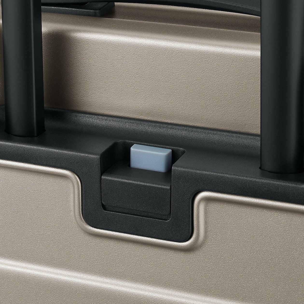Hard Shell Suitcase - 36L (54cm) - Image 69