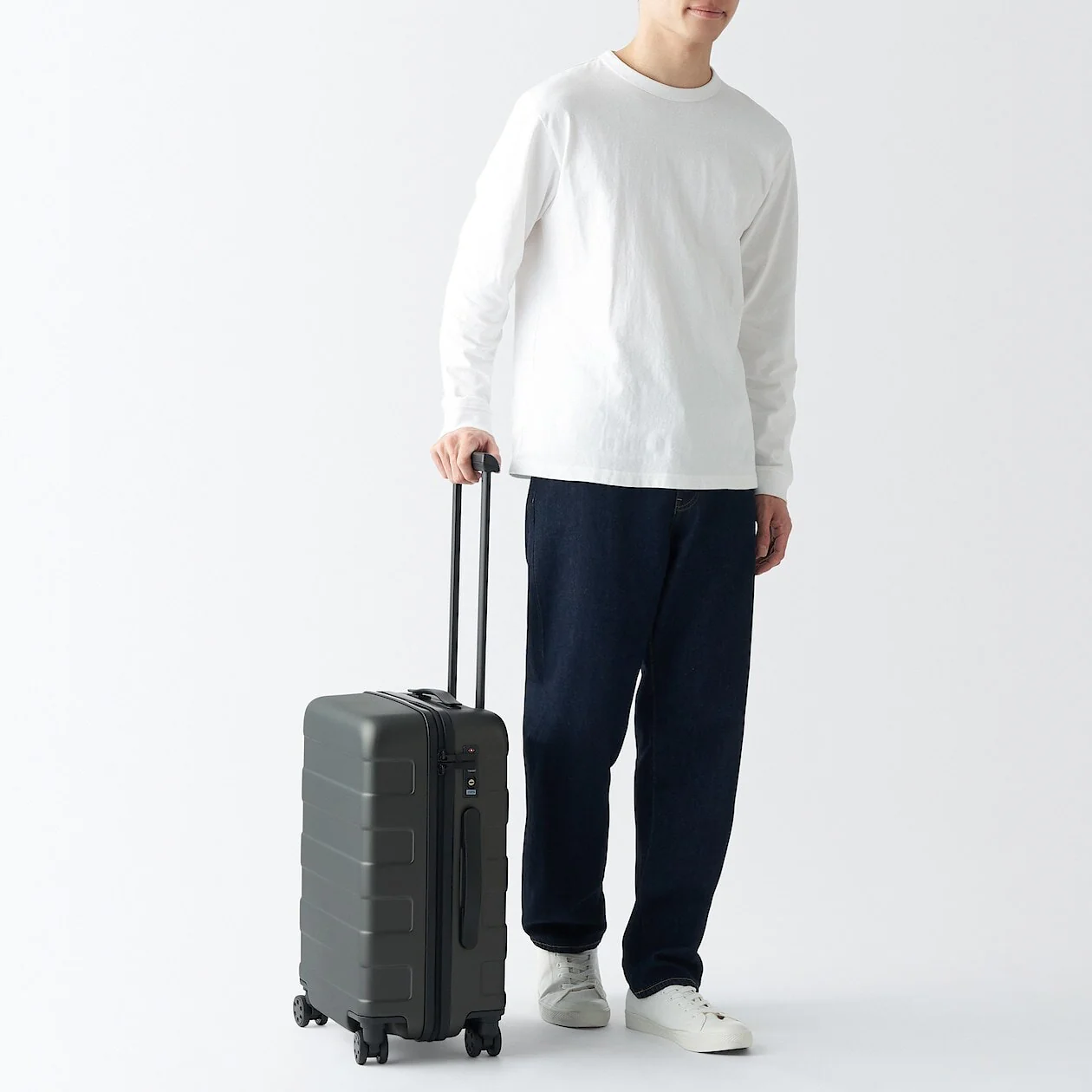Hard Shell Suitcase - 36L (54cm) - Image 81