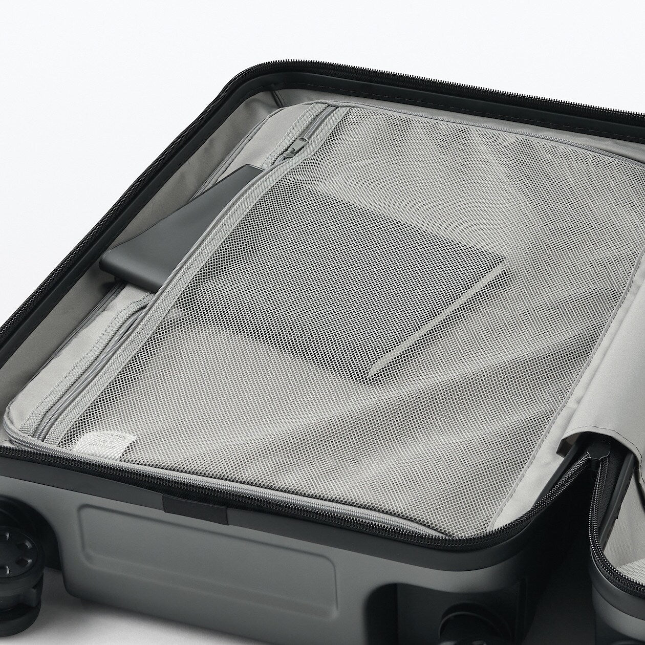 Hard Shell Suitcase - 36L (54cm) - Image 87