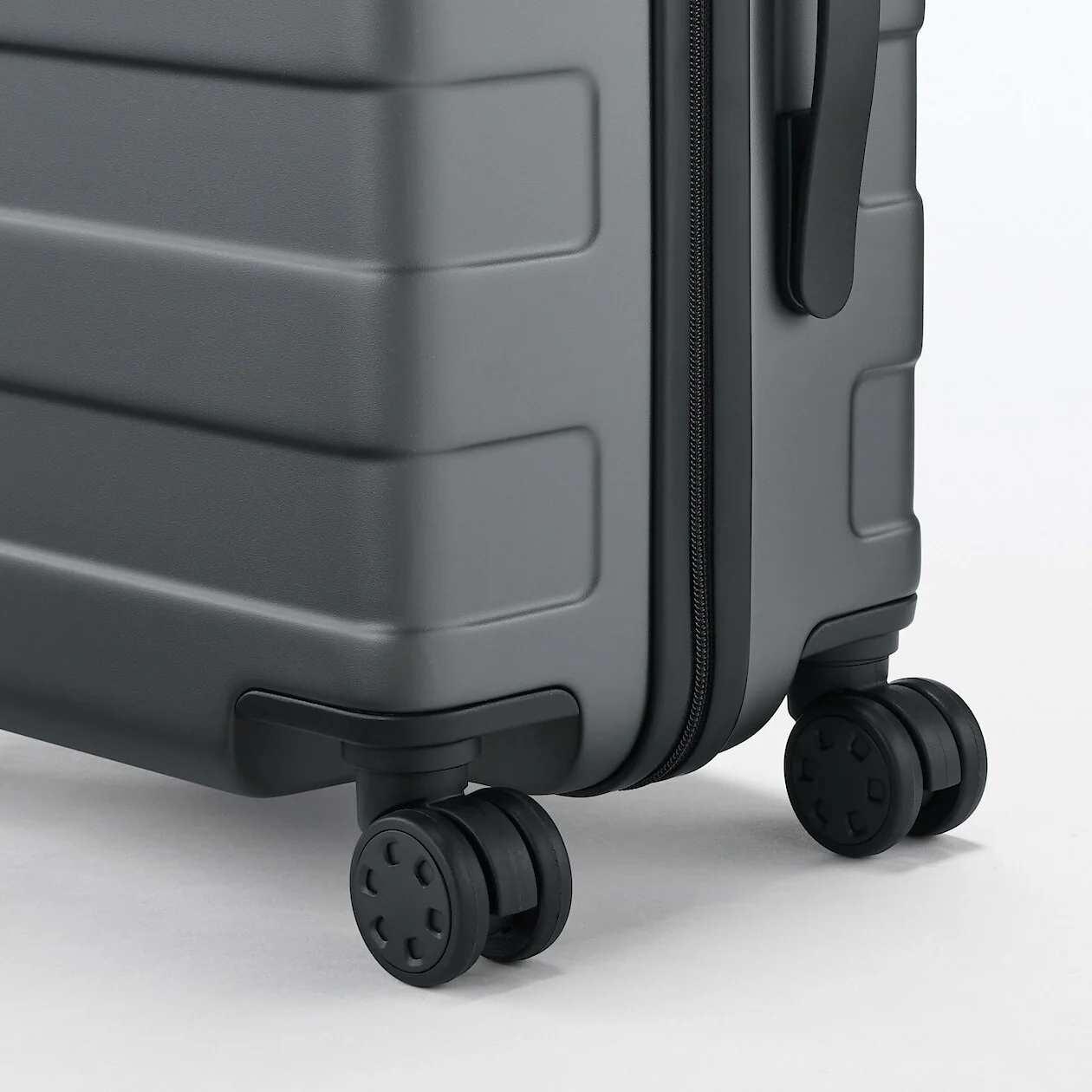 Hard Shell Suitcase - 36L (54cm) - Image 88