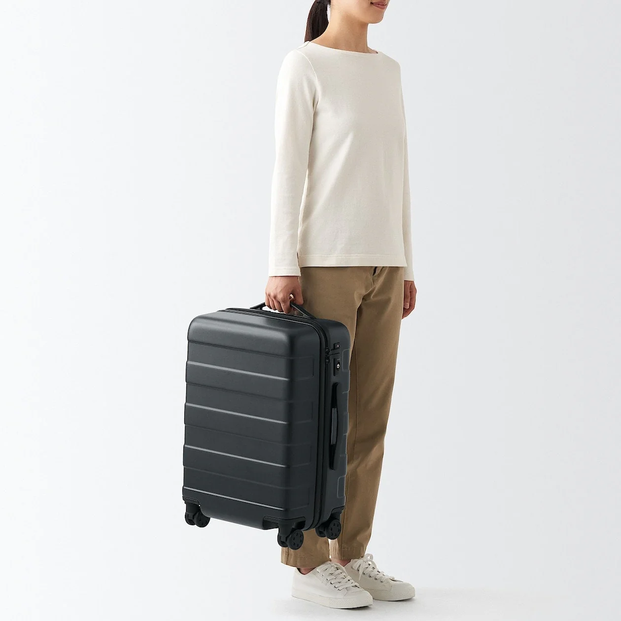 Hard Shell Suitcase - 36L (54cm) - Image 99