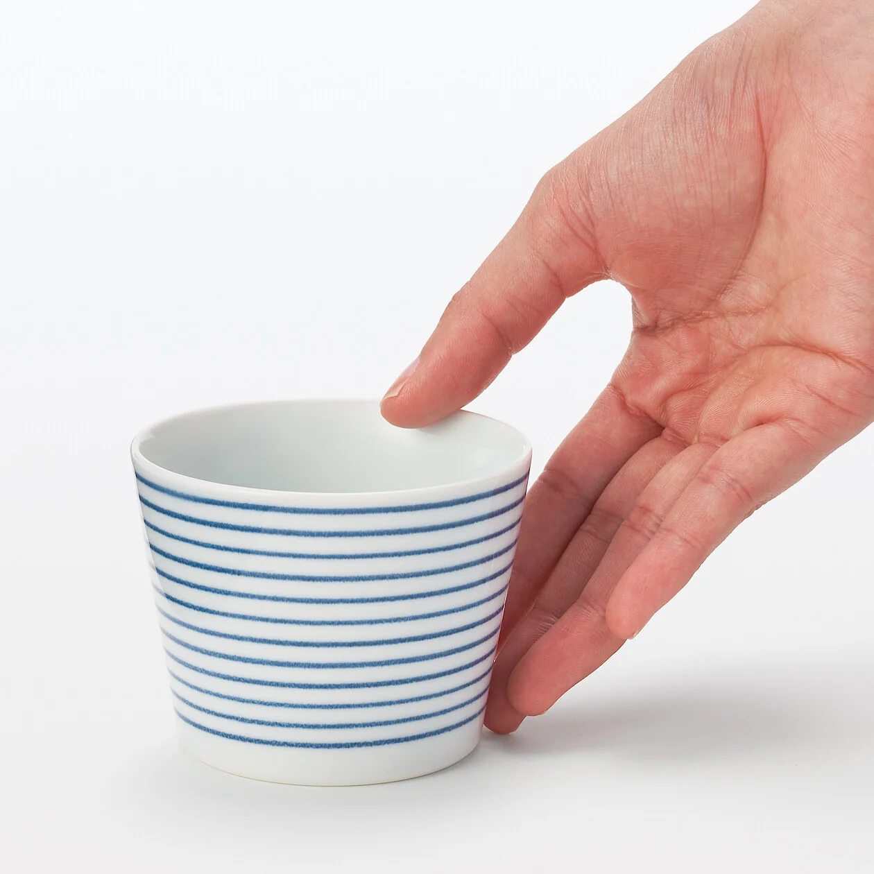 Hasami Ware Noodle Soup Cup - Horizontal Stripes - Image 6