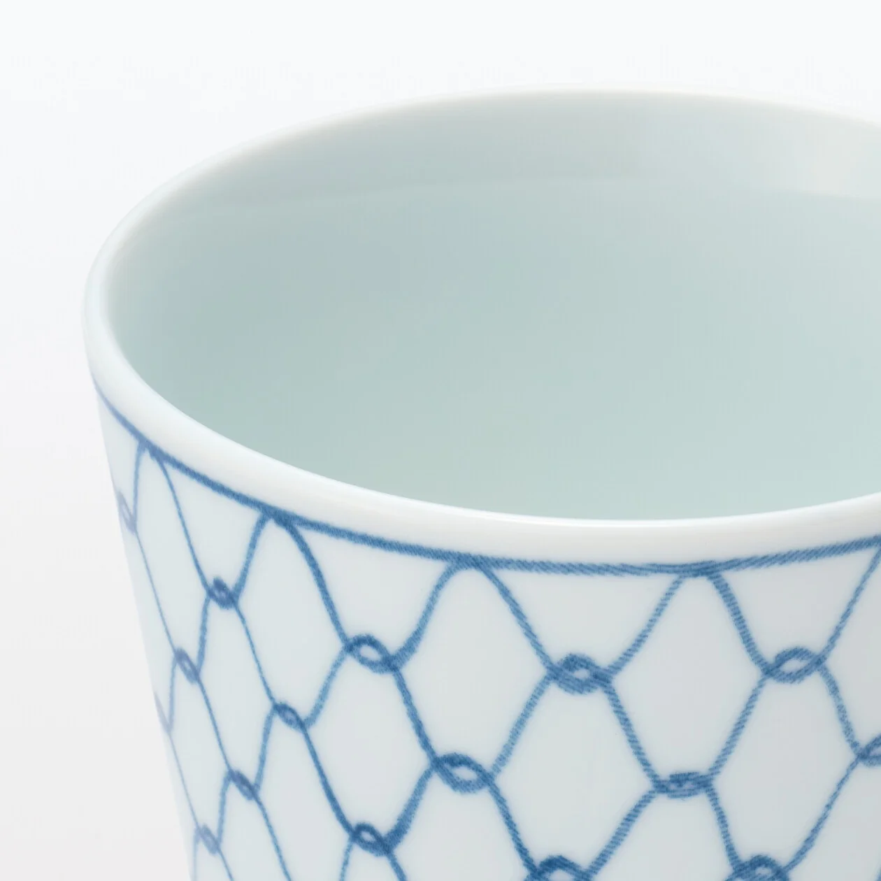 Hasami Ware Noodle Soup Cup - Mesh - Image 5