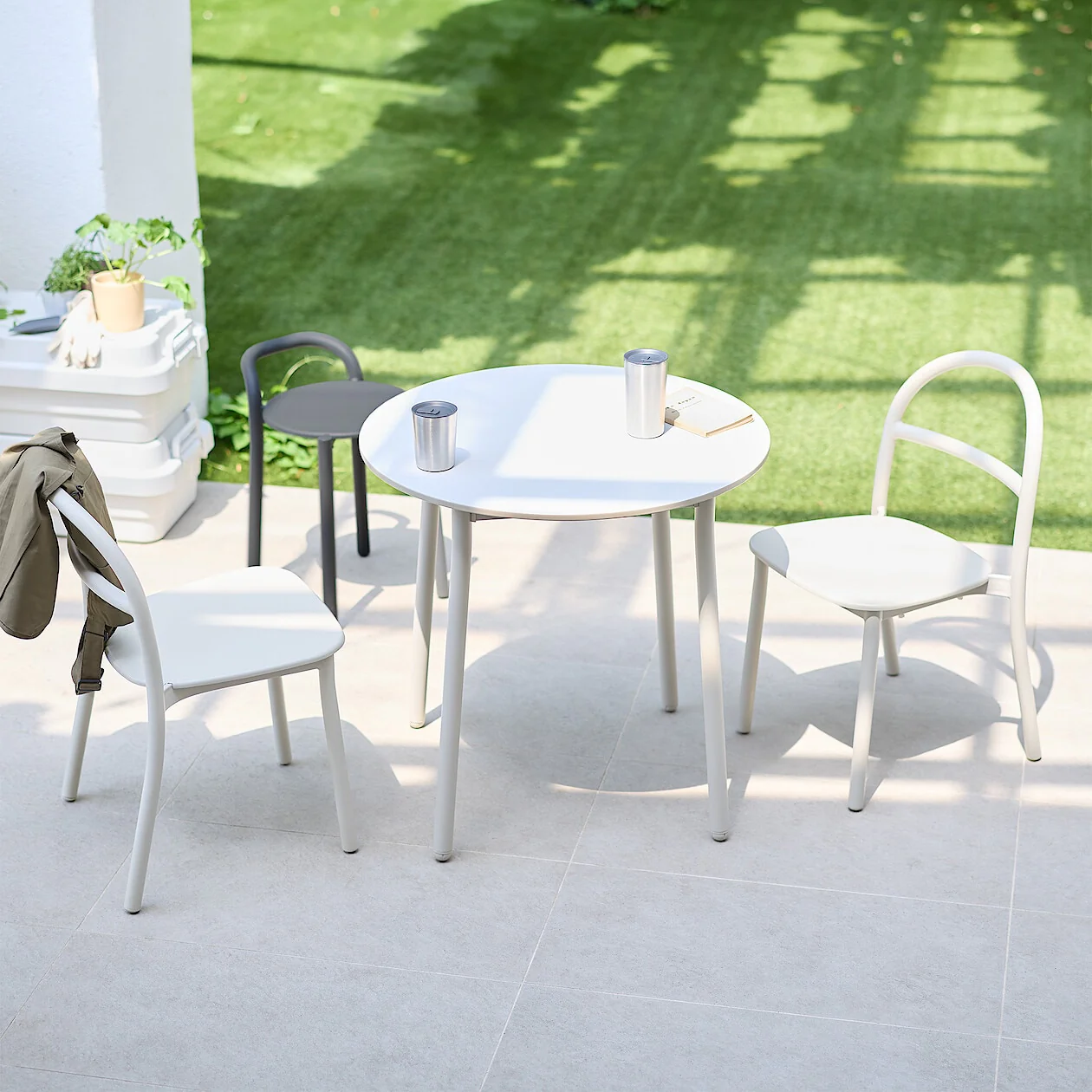 Indoor/Outdoor Aluminium Chair - Image 9