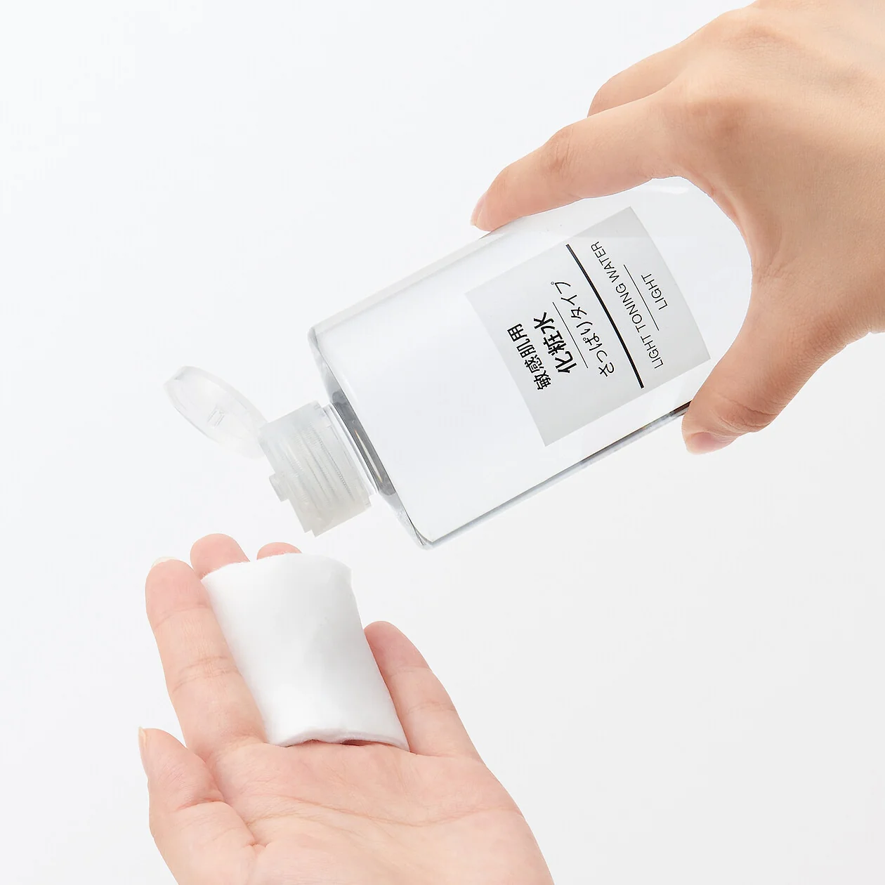 Light Toning Water - Light (400ml) - Image 3