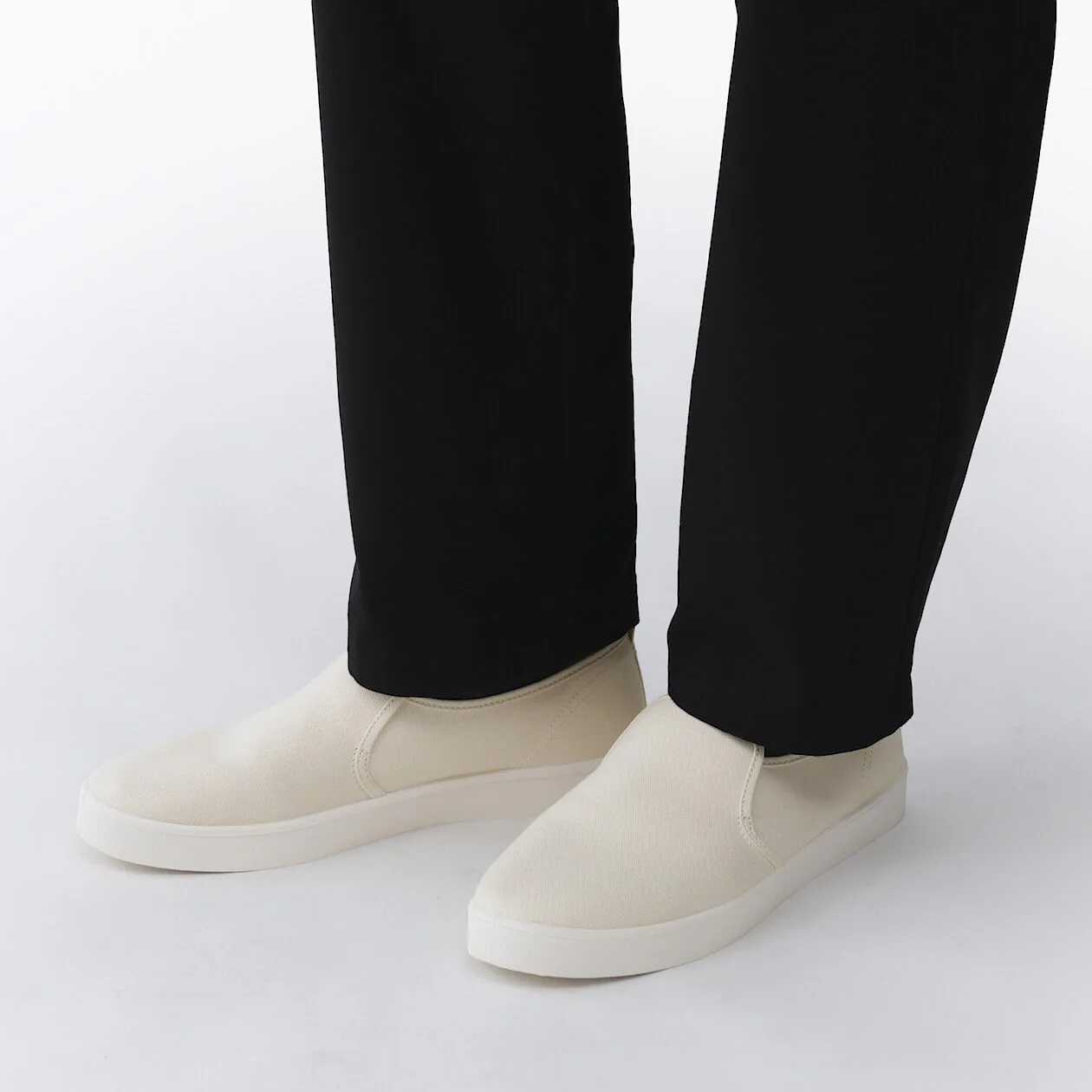 Cushion Insole Water-Repellent Canvas Slip-On Sneakers - Image 11