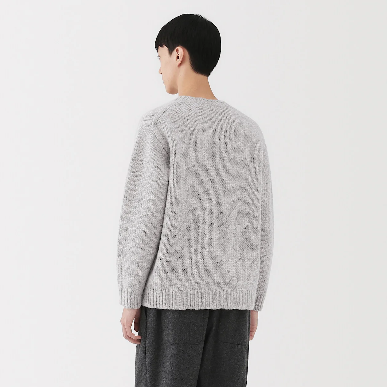 Merino Wool Low-Gauge Crewneck Sweater - Image 10