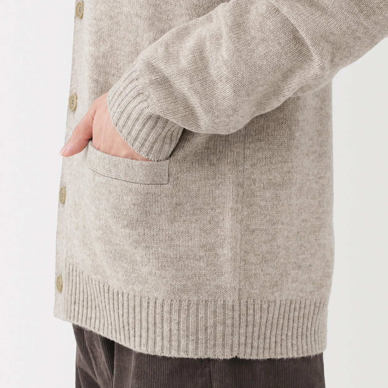 Washable Wool Mid Gauge V-Neck Cardigan - Image 19