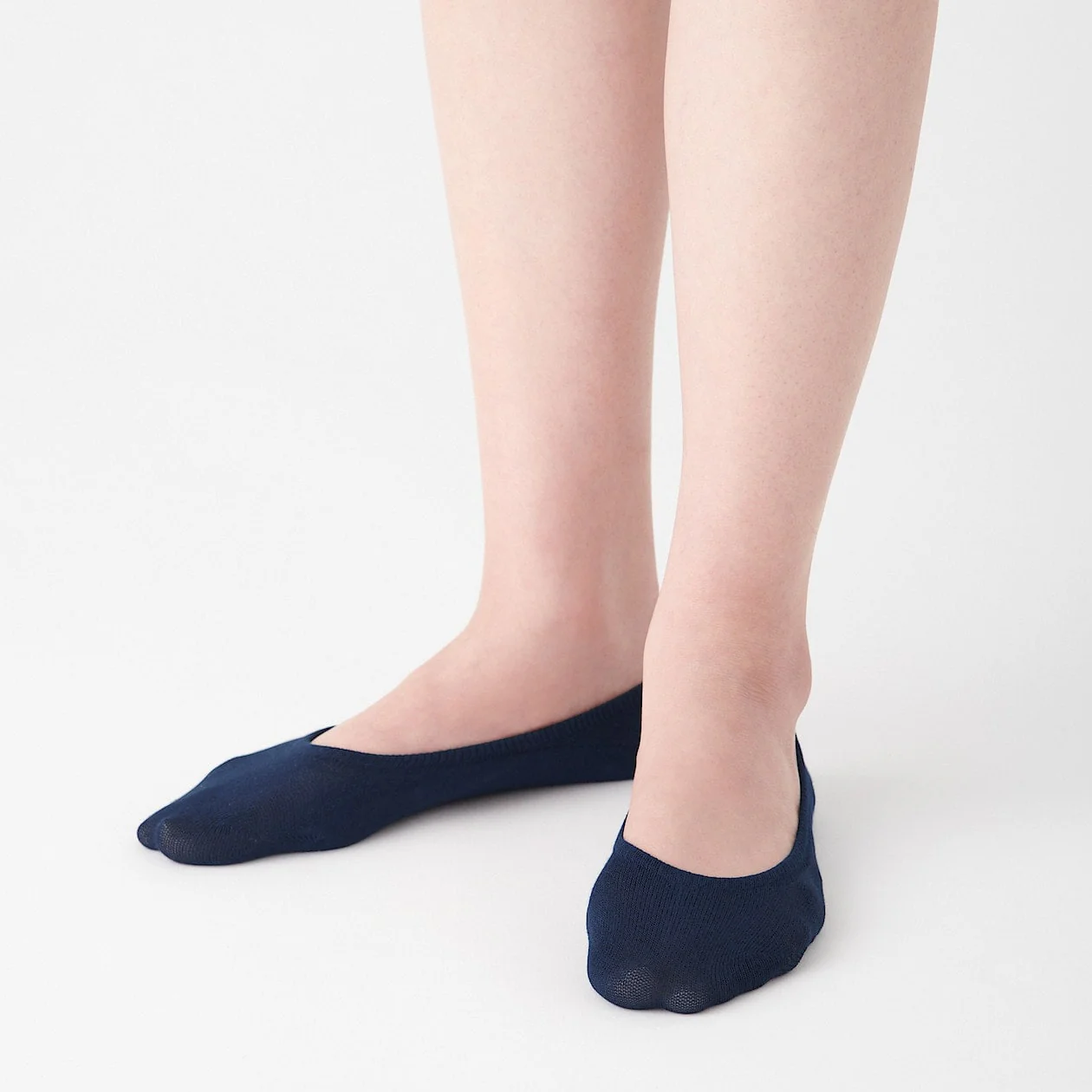 Non-Slip Wide Fit Cotton Blend No-Show Socks - Image 13