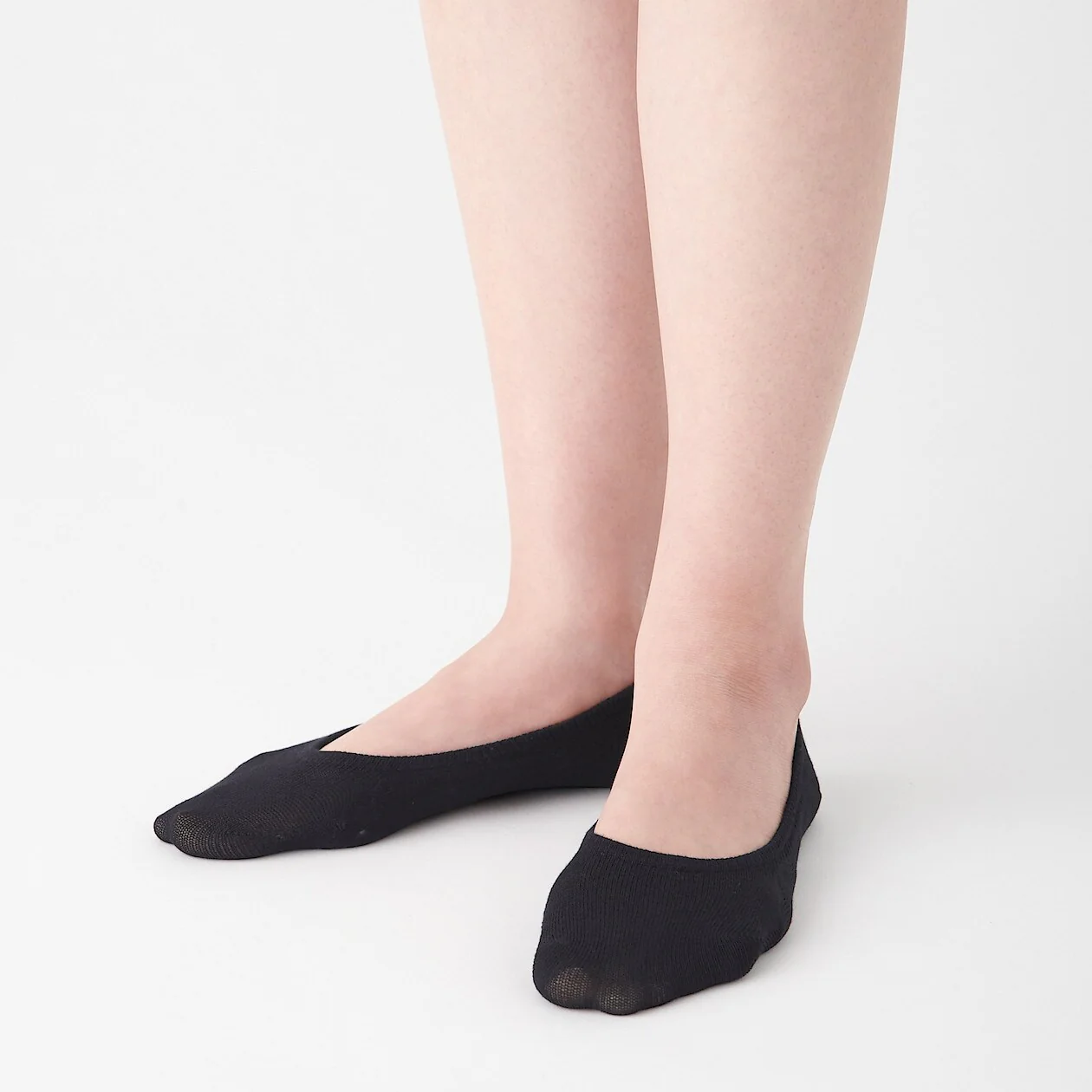 Non-Slip Wide Fit Cotton Blend No-Show Socks - Image 7