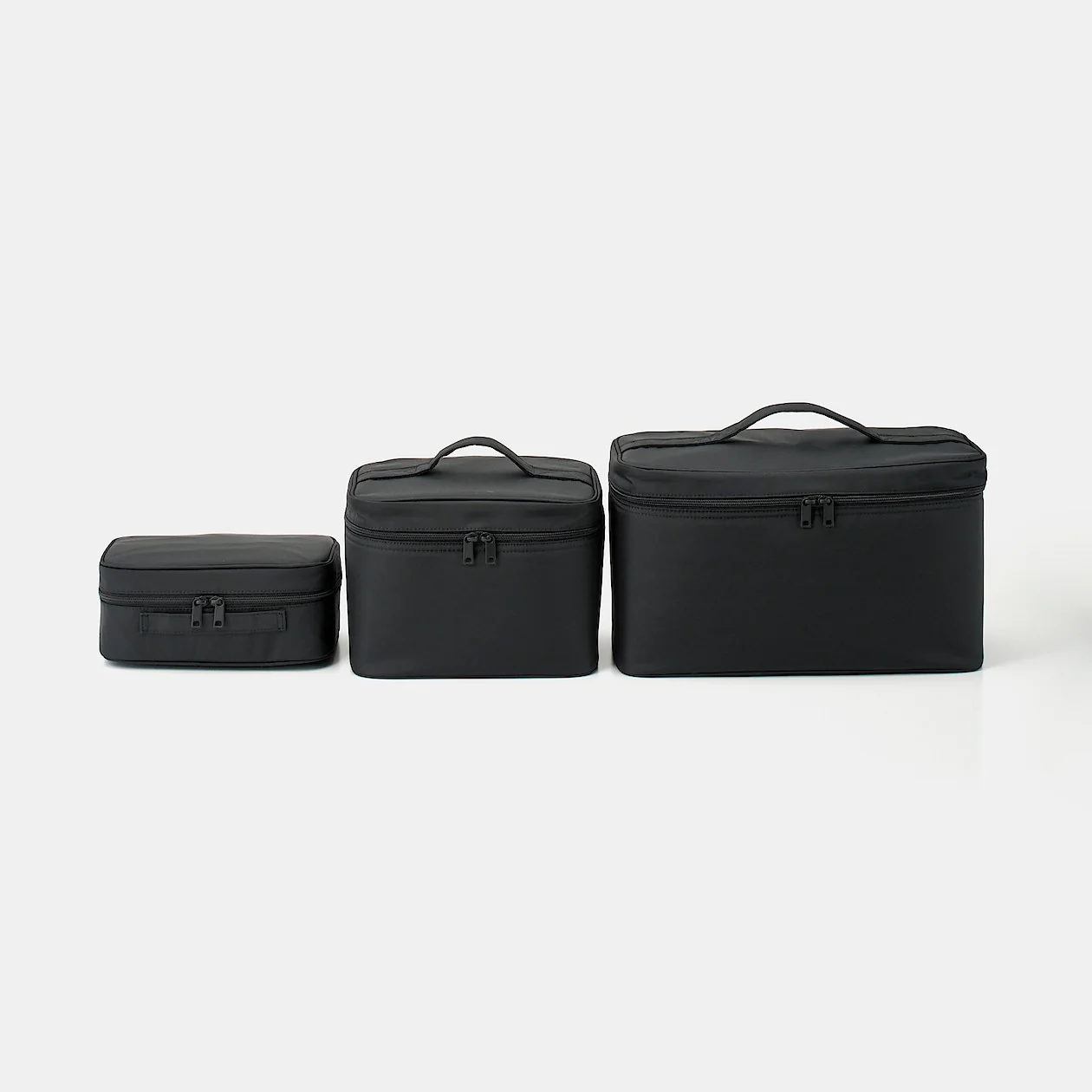 Nylon Makeup Box - Image 13