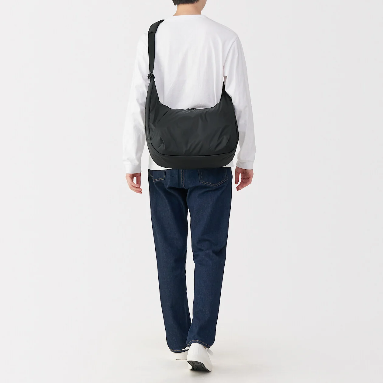 2-Way Water Repellent Padded One Shoulder Bag - Image 10