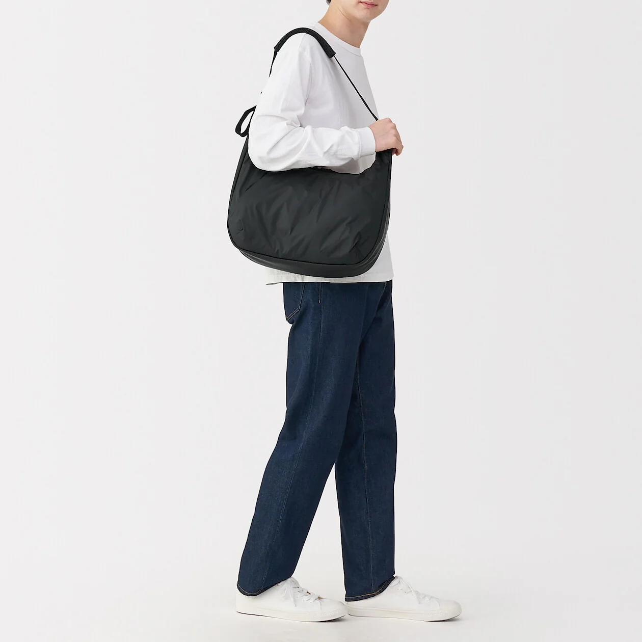 2-Way Water Repellent Padded One Shoulder Bag - Image 11