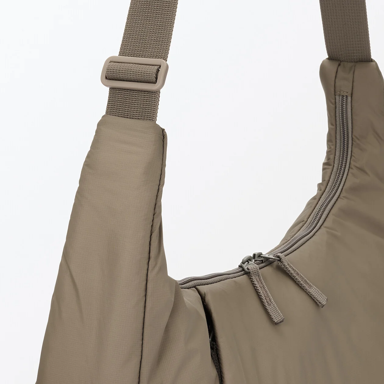 2-Way Water Repellent Padded One Shoulder Bag - Image 17