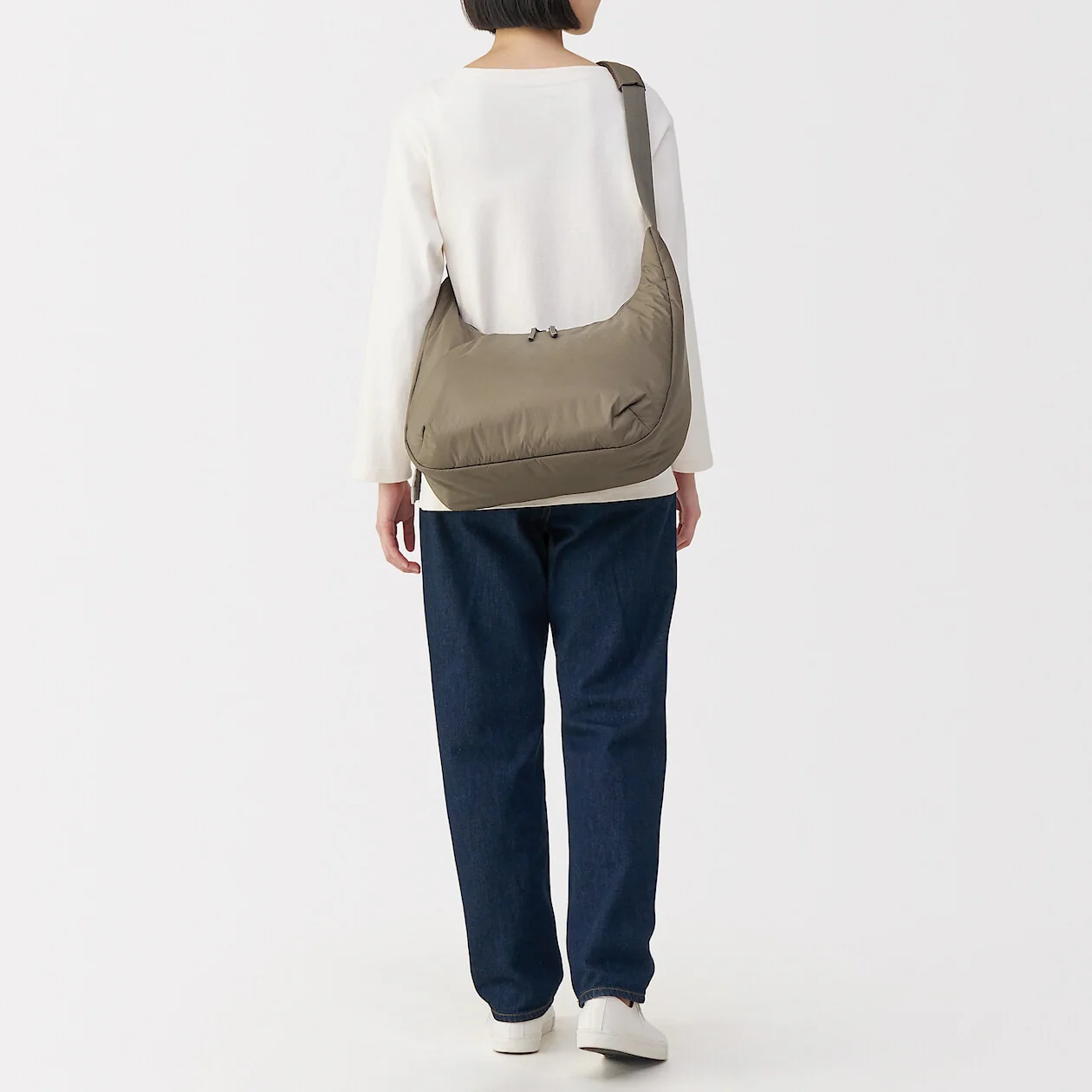 2-Way Water Repellent Padded One Shoulder Bag - Image 19