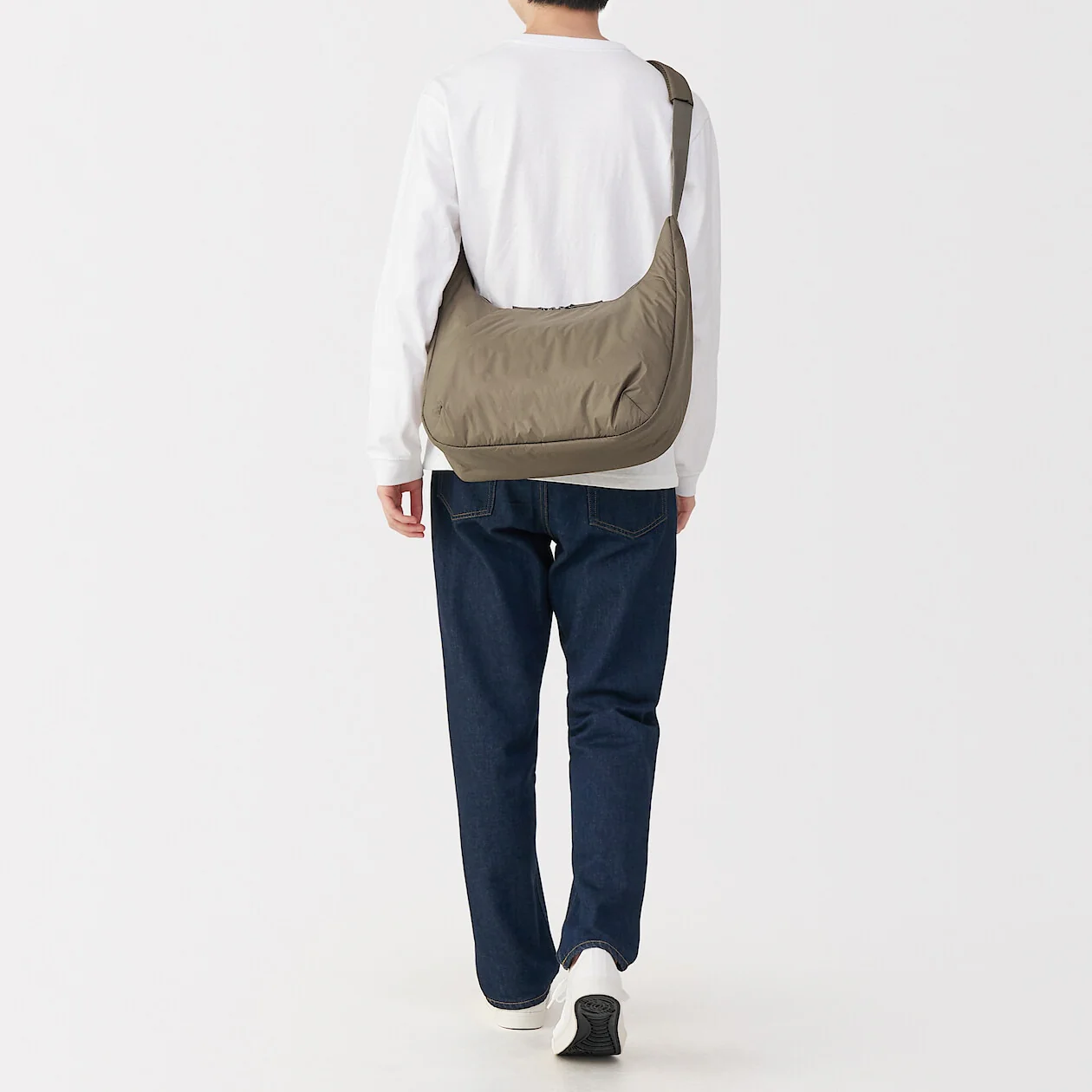2-Way Water Repellent Padded One Shoulder Bag - Image 21