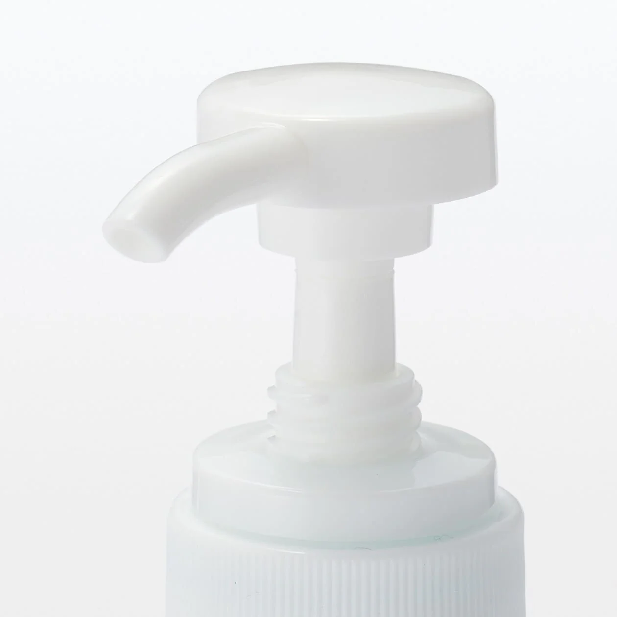 PET Pump Refill Bottle - White (600ml) - Image 4