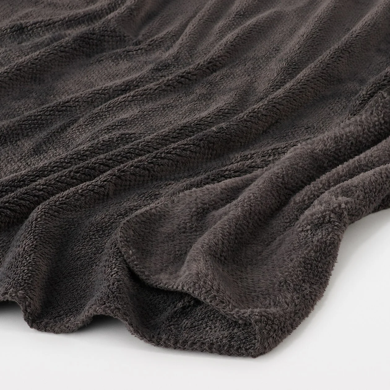Recycled Warm Fibre Thin Blanket - Image 2