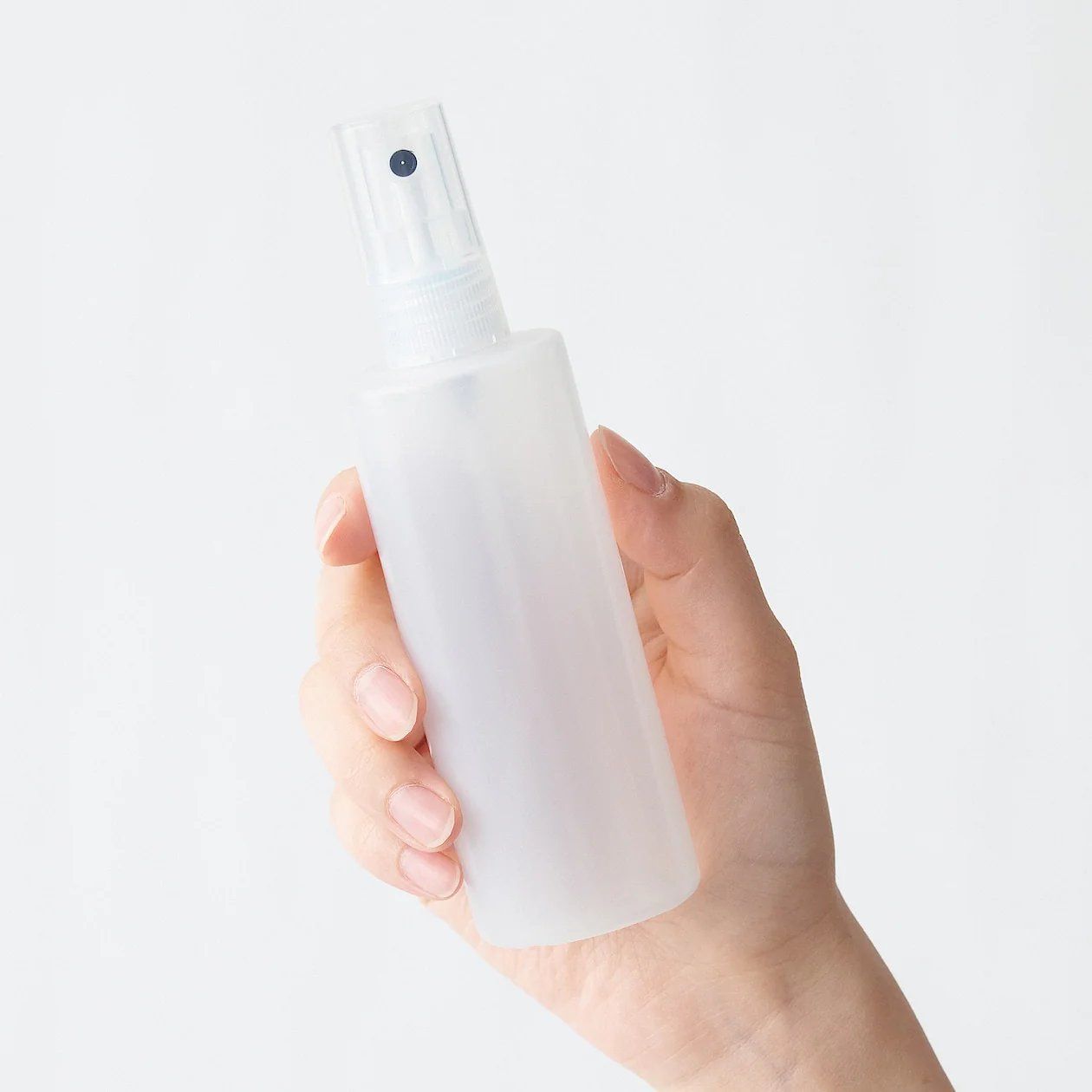 Polyethylene Travel Spray Bottle (100ml) - Image 4