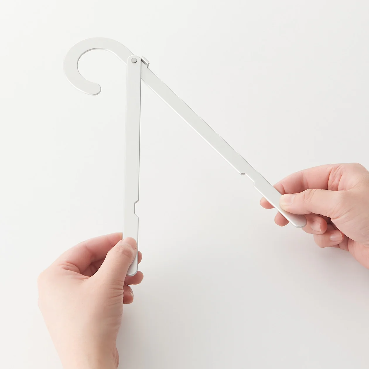 Portable Aluminium Folding Hanger - Image 7