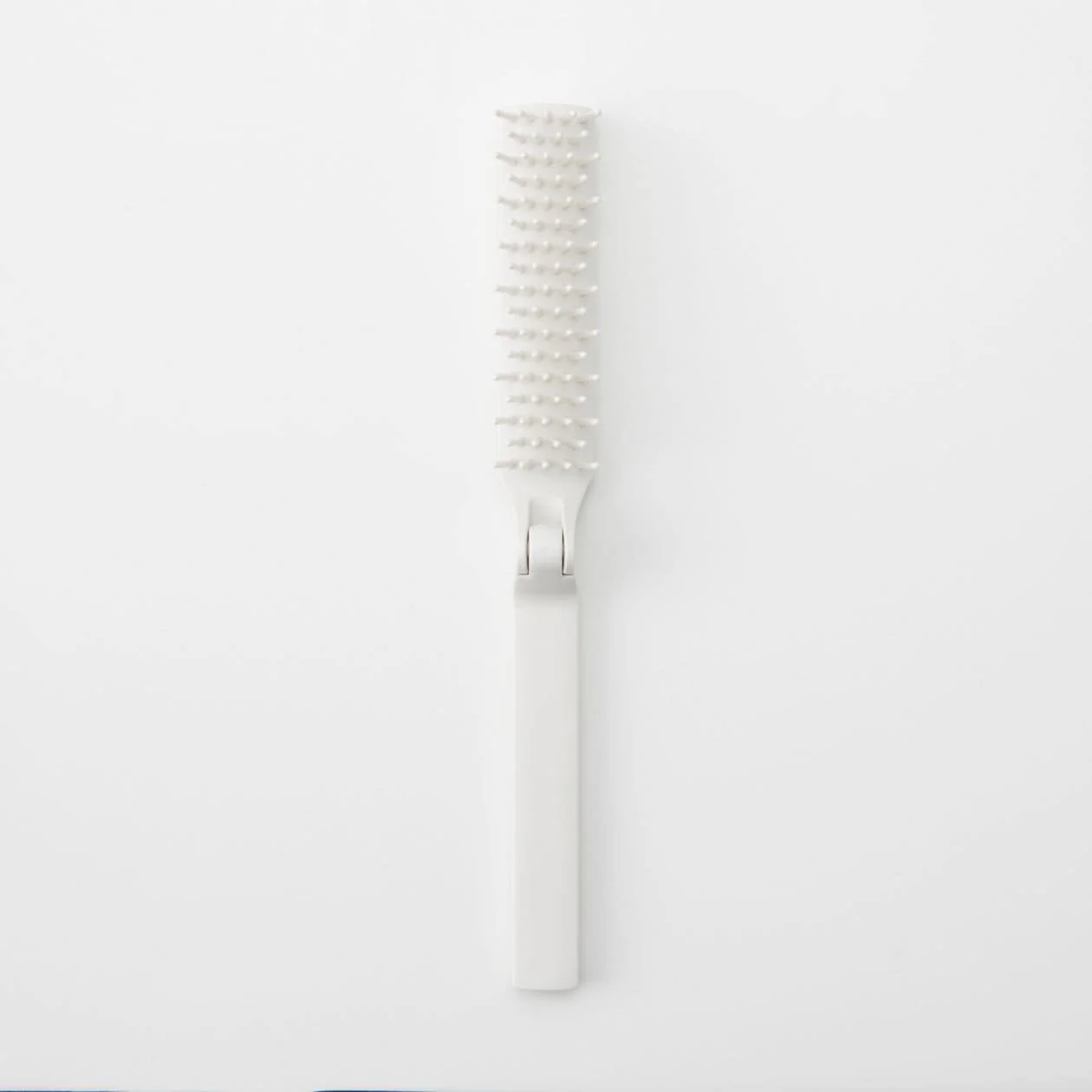 Portable Folding Hair Brush - Image 3