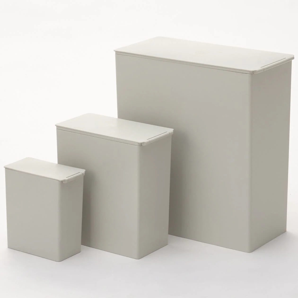 Polypropylene Dust Bin With Lid & Bag Stopper - Large - Image 4