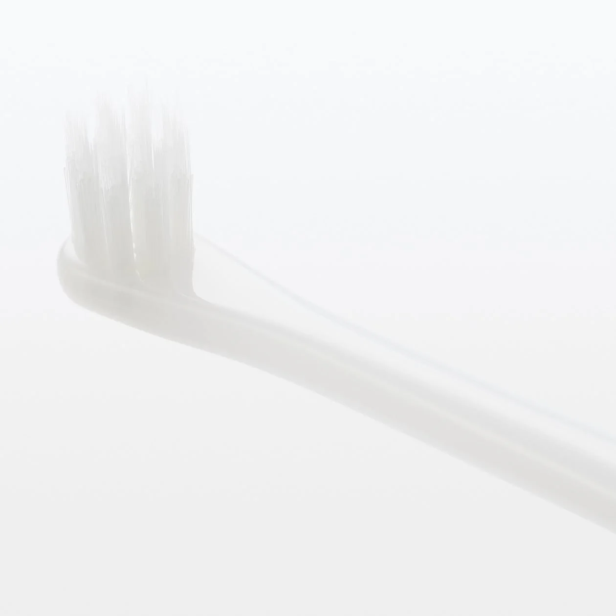 Replaceable Head Spot Cleaning Toothbrush - Image 11