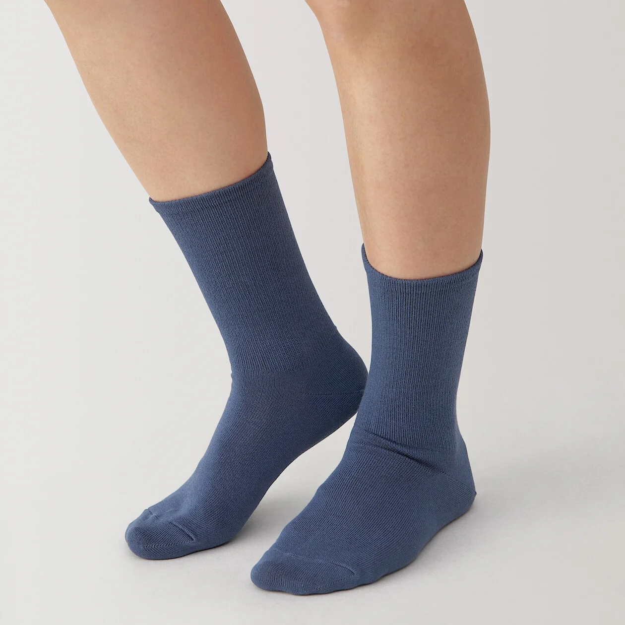 Right Angle Loose Top Tapered Socks - Image 10
