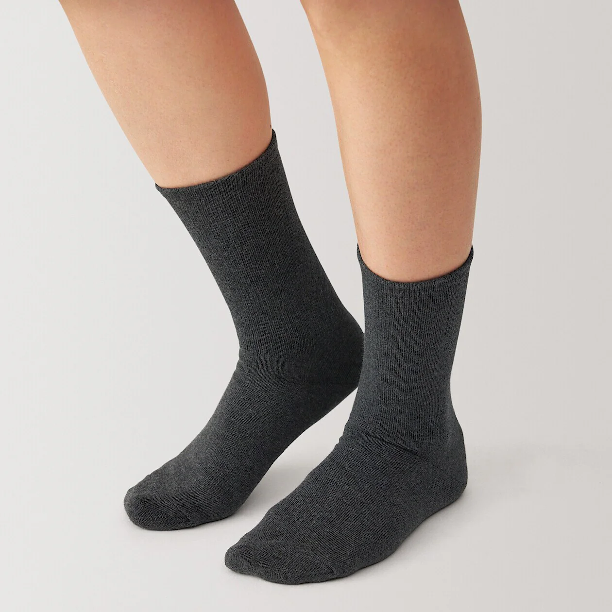 Right Angle Loose Top Tapered Socks - Image 15