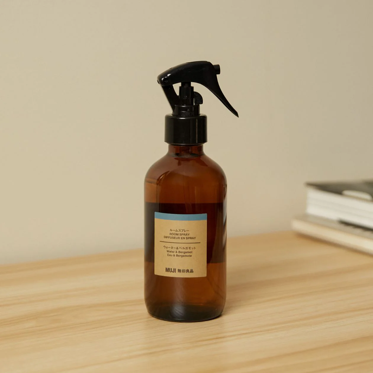 Room Spray - Water & Bergamot (250ml) - Image 2