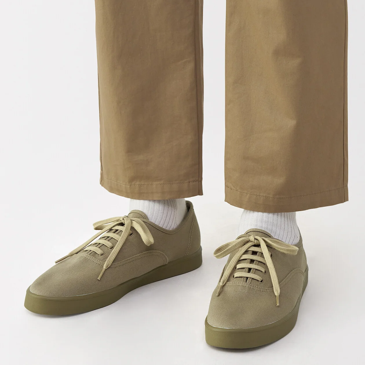Water Repellent Canvas Sneakers - Image 12