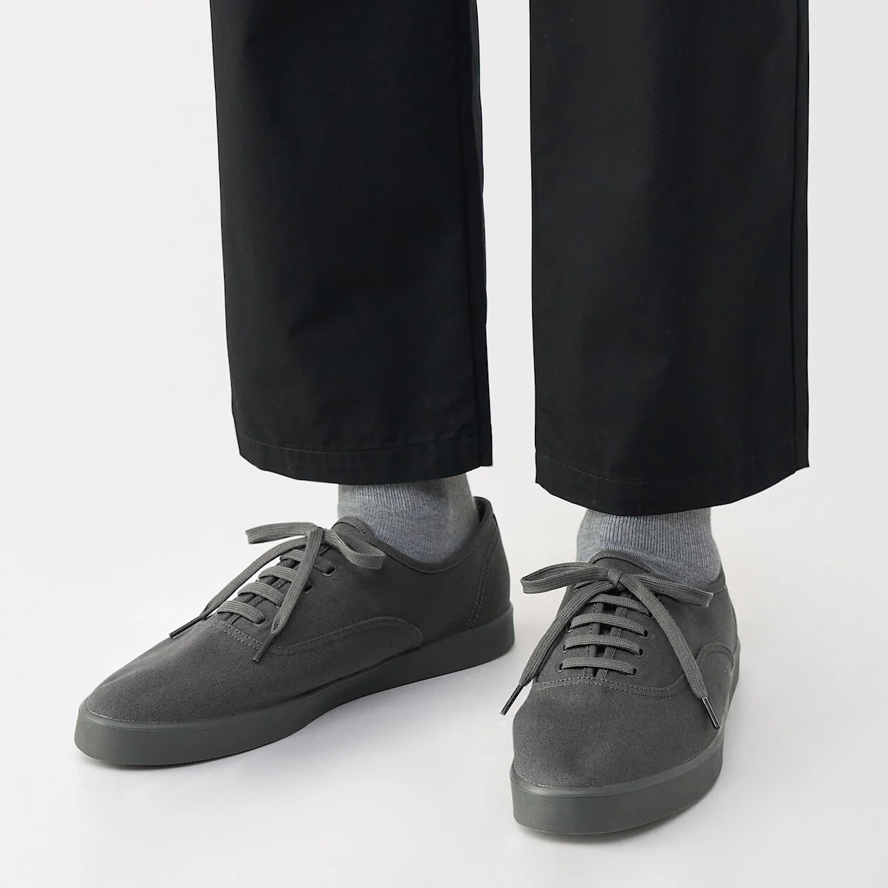Water Repellent Canvas Sneakers - Image 21