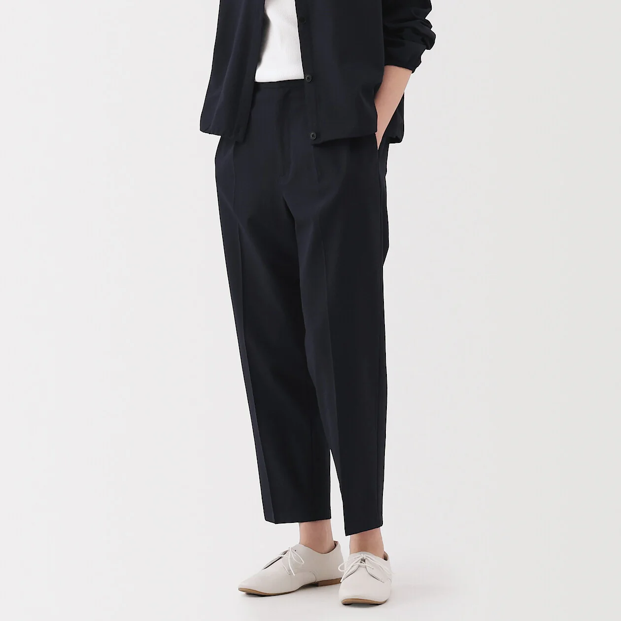 Breathable Seersucker Tapered Pants - Image 12