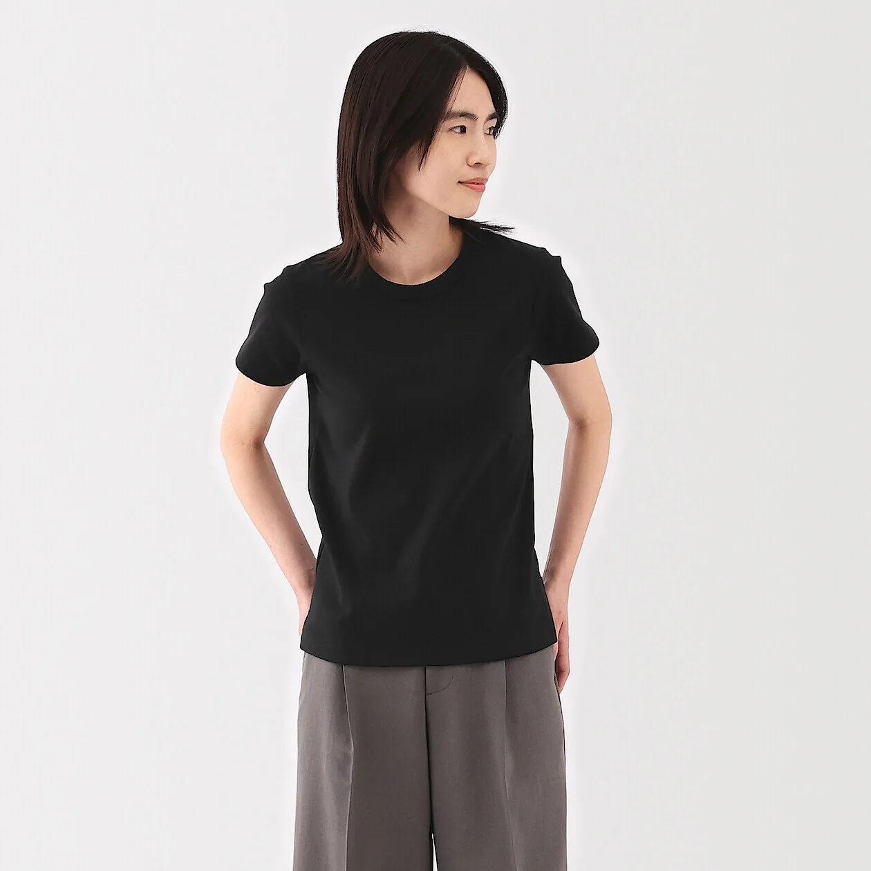 Cool Touch Anti Sweat-Stain Crewneck Short Sleeve T-Shirt - Image 25