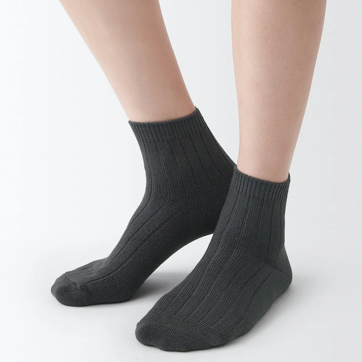 Right Angle Soft Stretch Rib Short Socks - Image 11