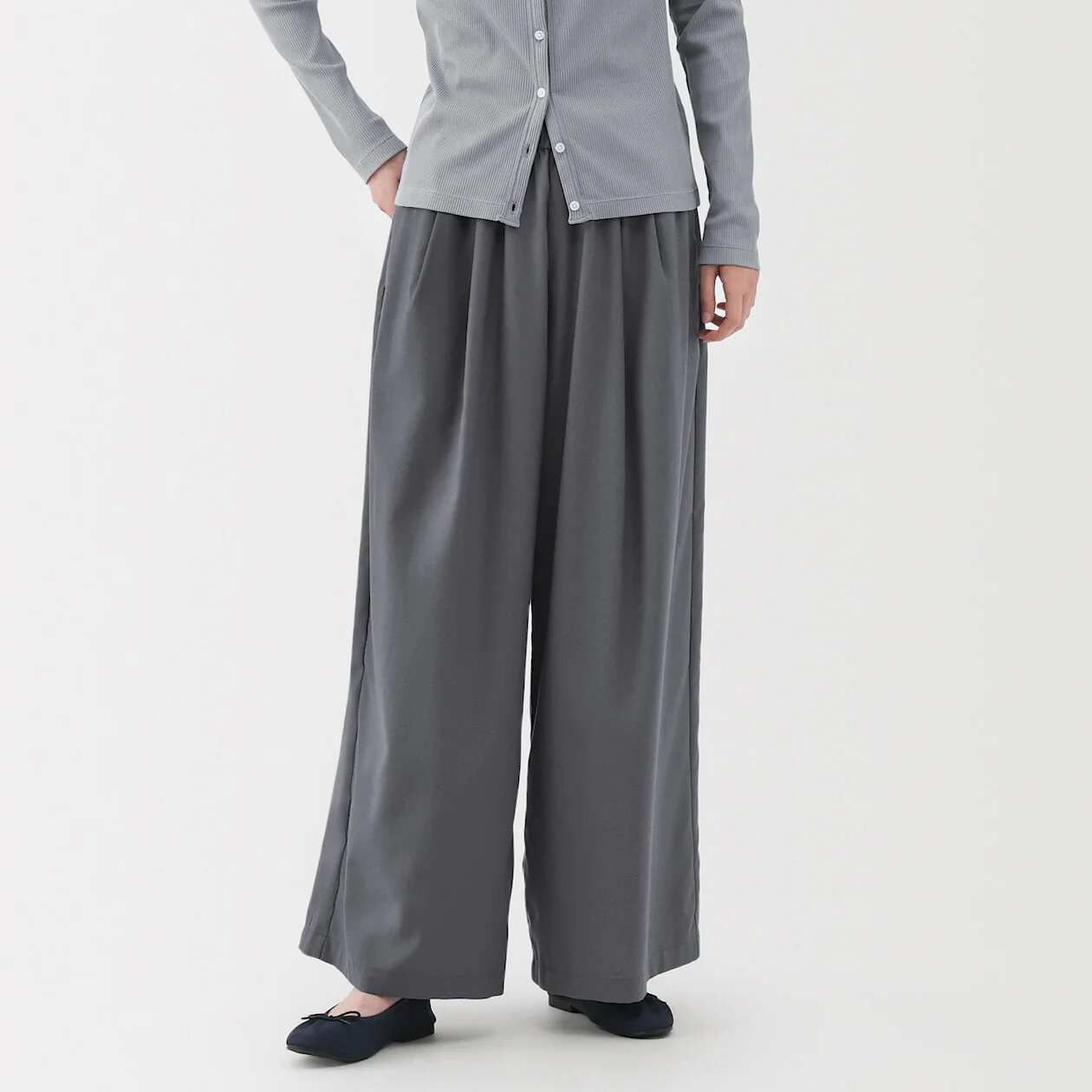 Smooth Pleated Easy Wide Pants - Image 2