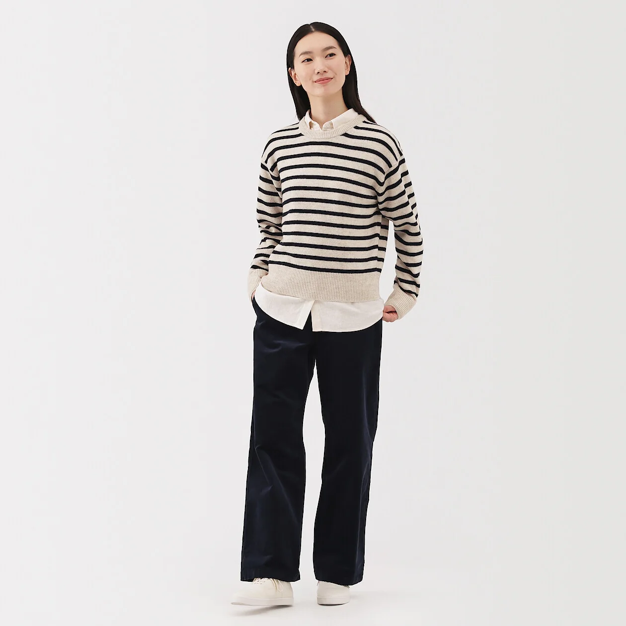 Washable Wool Mid Gauge Crewneck Sweater - Image 2