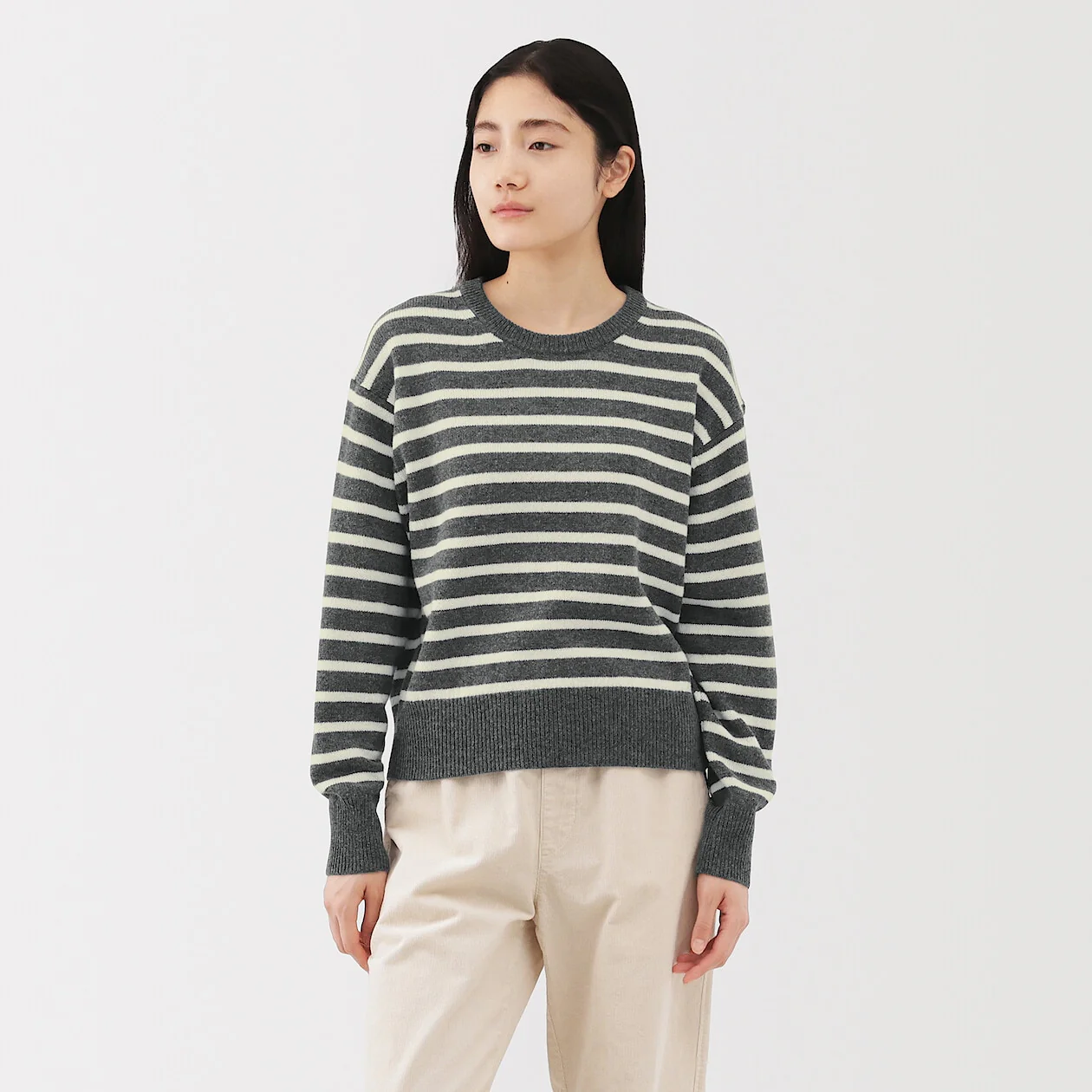 Washable Wool Mid Gauge Crewneck Sweater - Image 20